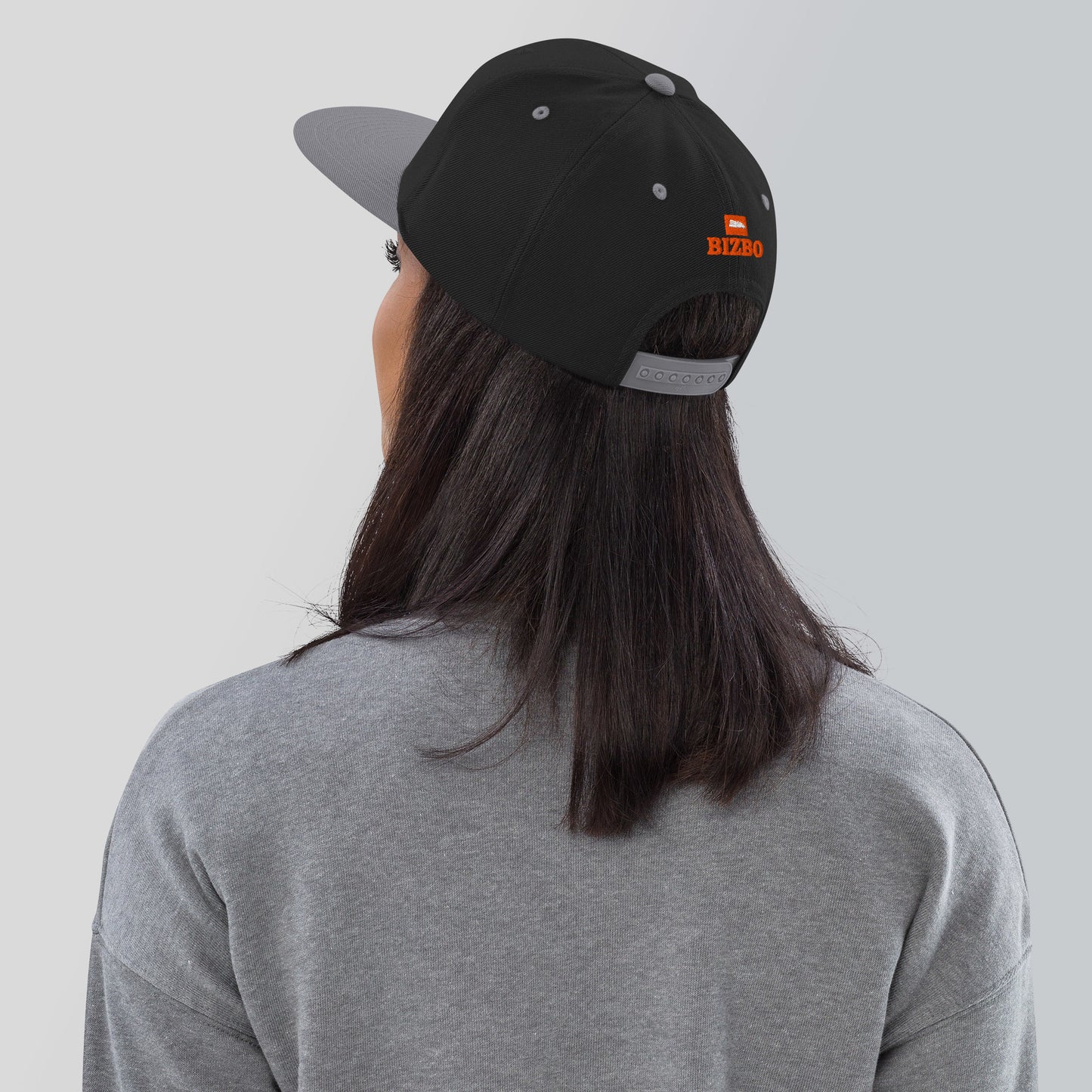 casquette base ball avec différents coloris et logo orange brodé