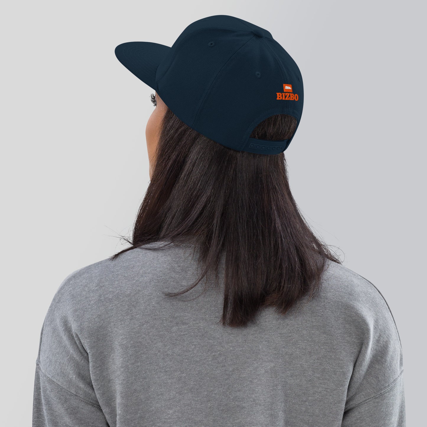 casquette base ball avec différents coloris et logo orange brodé