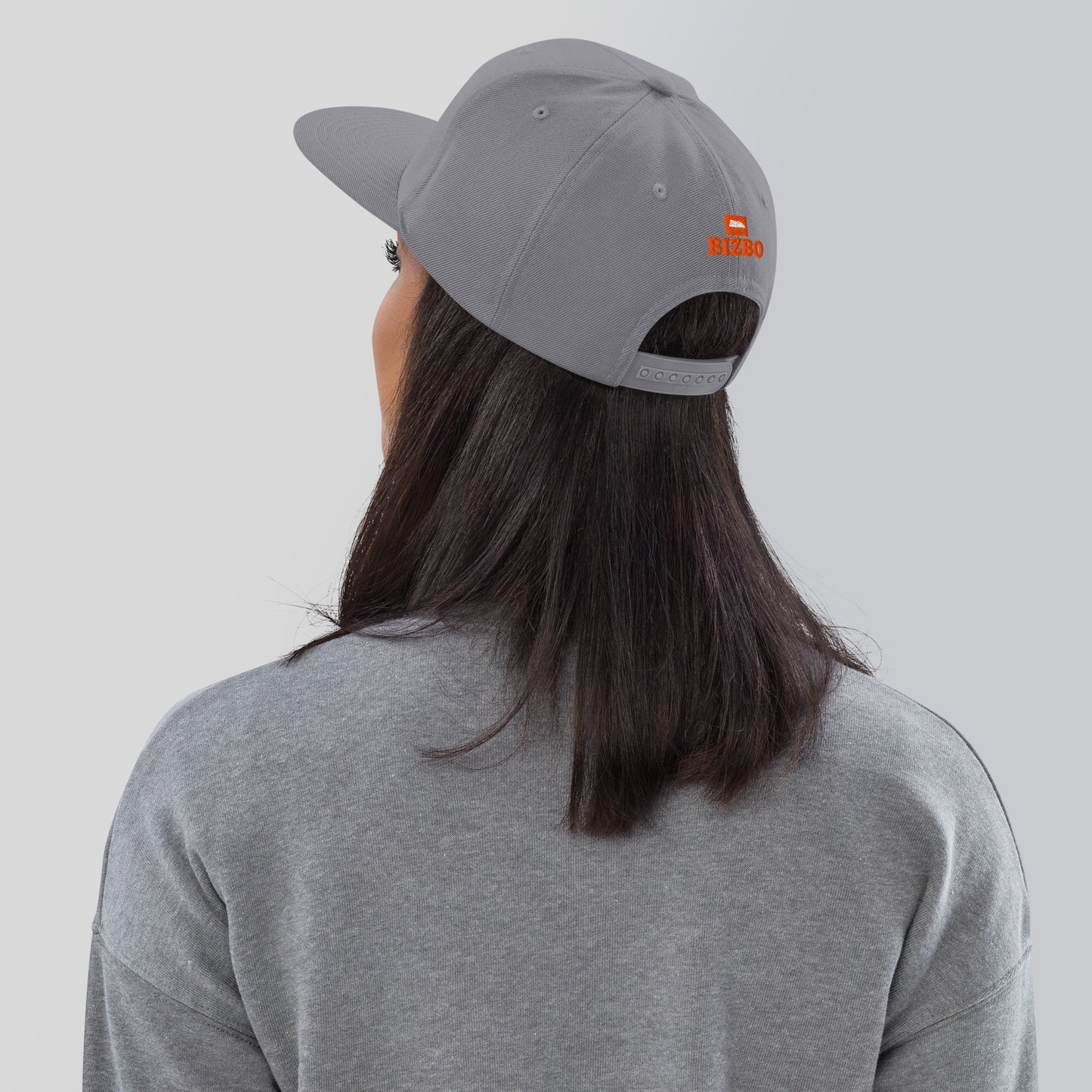 casquette base ball avec différents coloris et logo orange brodé