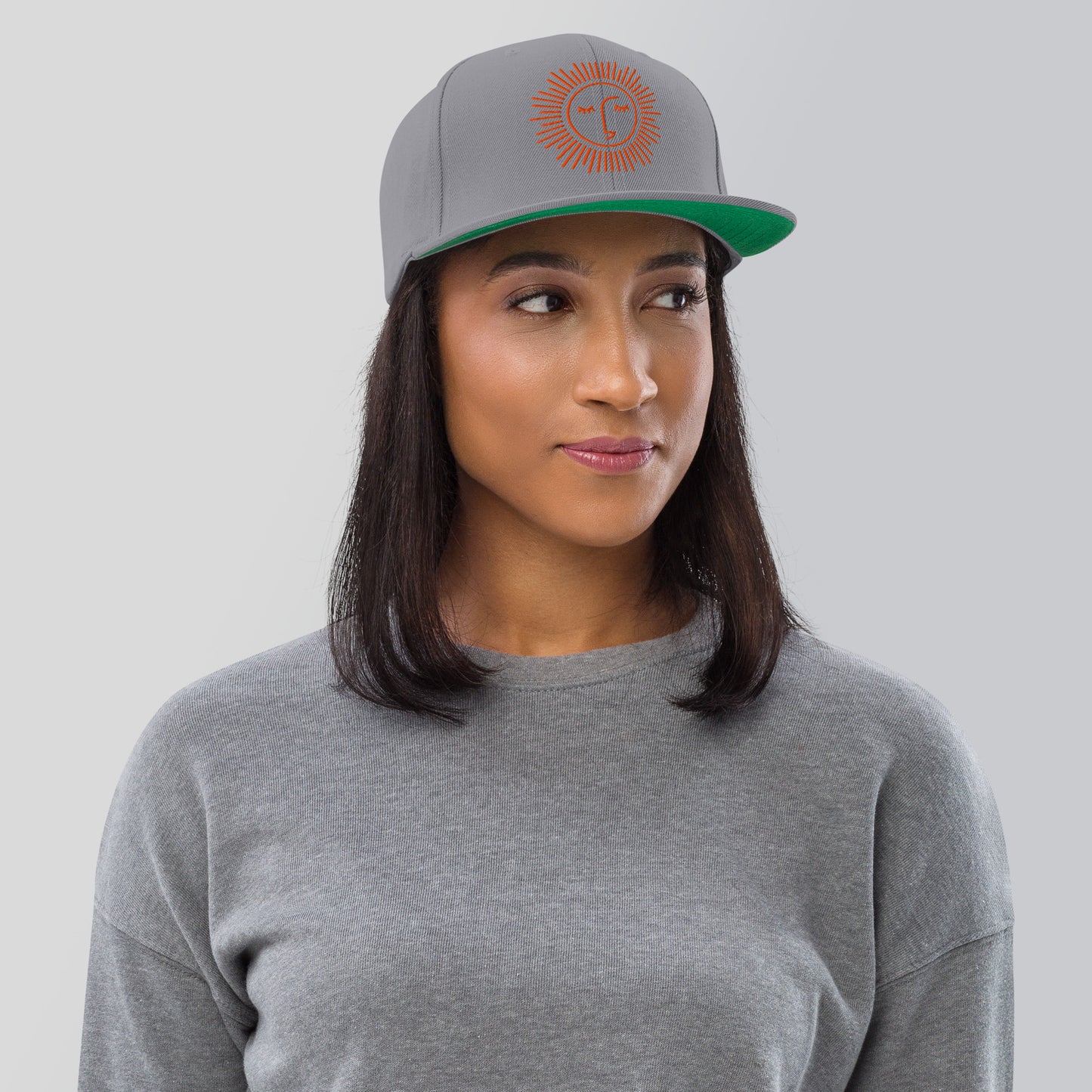 casquette base ball avec différents coloris et logo orange brodé